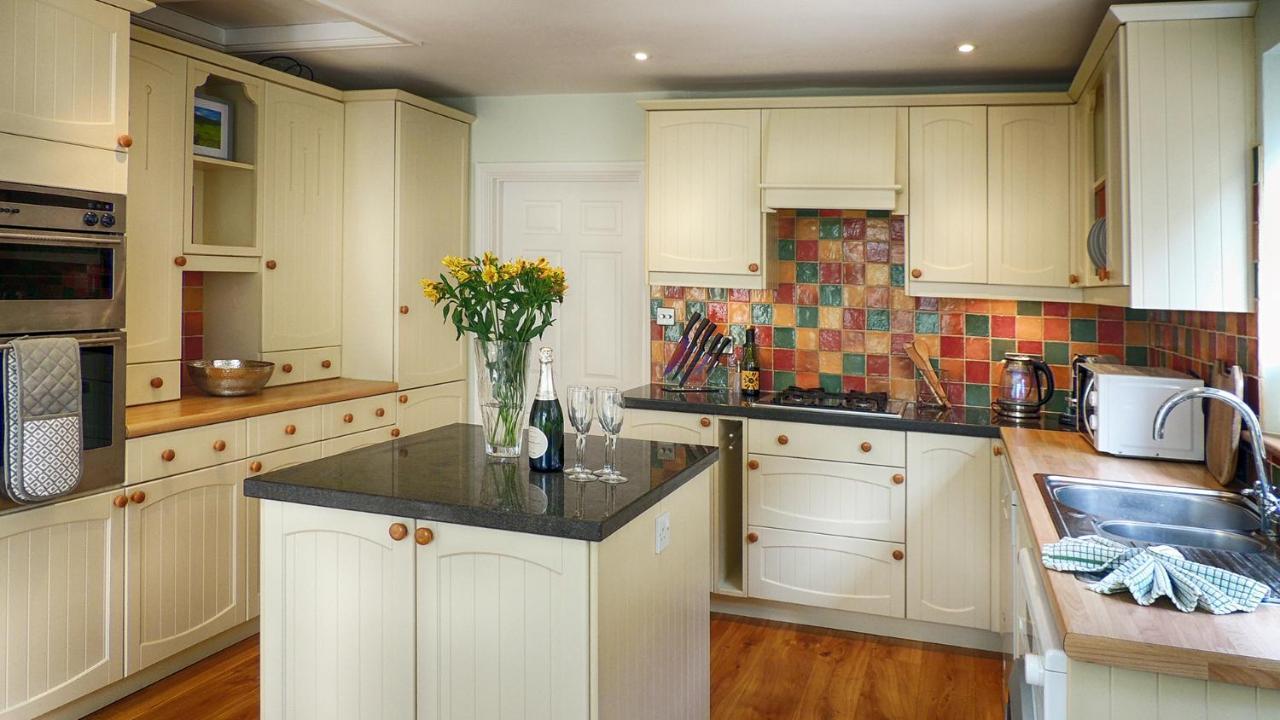 Ivy Cottage Bourton-on-the-Water Bagian luar foto