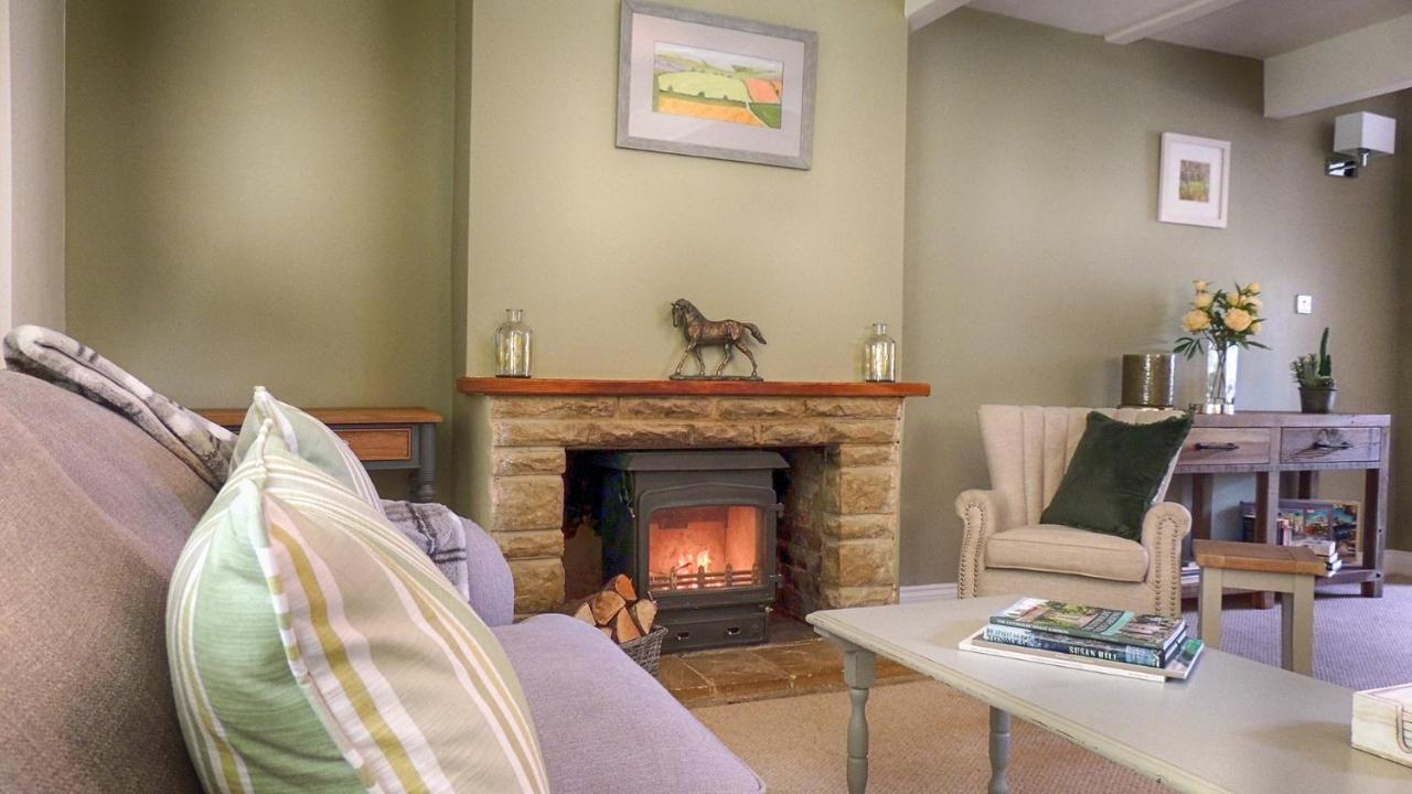 Ivy Cottage Bourton-on-the-Water Bagian luar foto